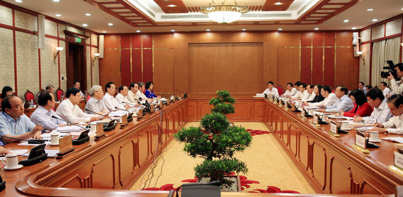 Политбюро ЦК КПВ провело рабочие встречи с парткомами провинций и городов страны